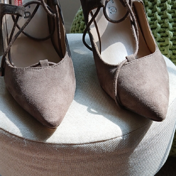 Unisa Brown Lace-Up Heels with Medium Height - Picture 6 of 6